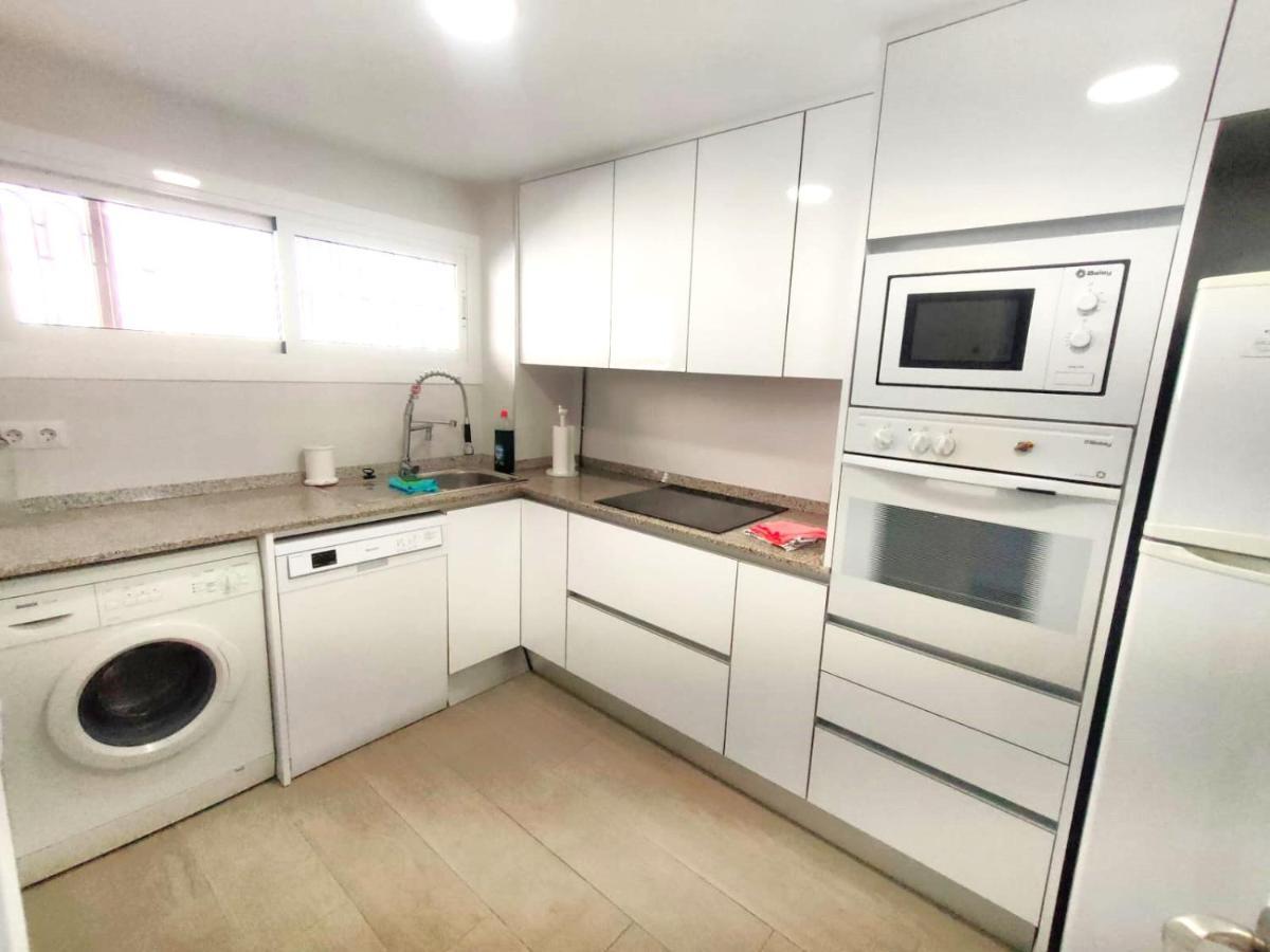 Very Lightful Apartment. Incredible Sea Views. Big Terrace, Swimming Pool. Ac. Very Close To Alicante City Center. Luaran gambar