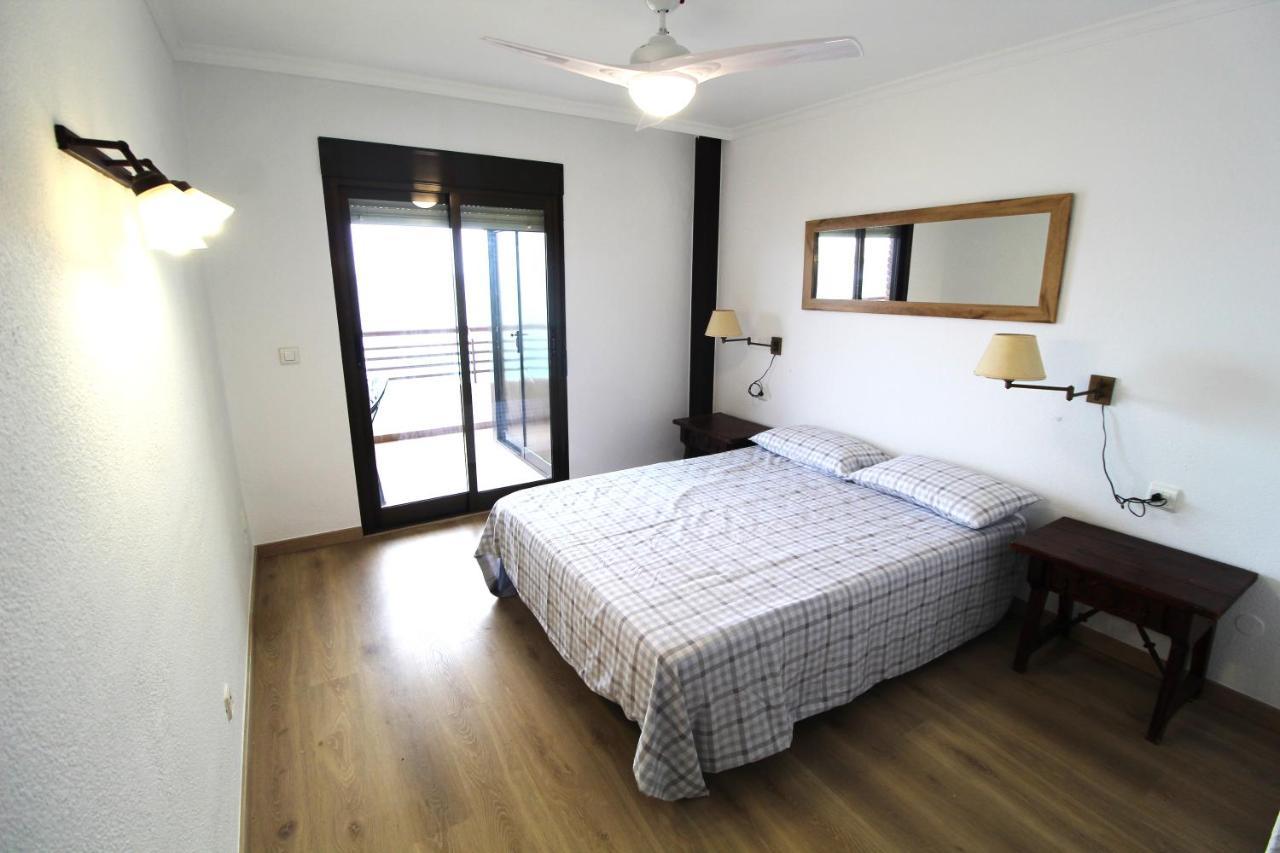 Very Lightful Apartment. Incredible Sea Views. Big Terrace, Swimming Pool. Ac. Very Close To Alicante City Center. Luaran gambar